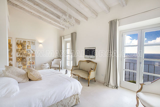 villa_riviera_maison_mallorca_lambert_loewe_bose_puerto andratx_mallorca_cala_llamp_gran_folies_beach_www.maxmallorca.com_max_mallorca_copyright_19.jpg